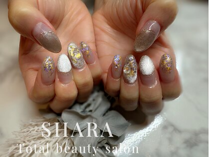 シャラ(SHARA)の写真