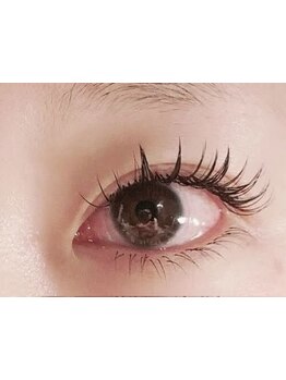 ナチュラル上品な目元にしたい