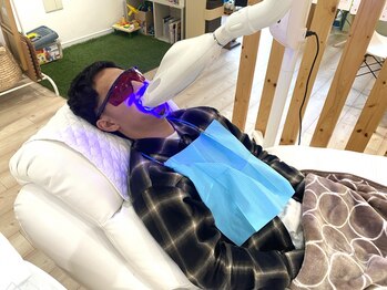 ポノケアサロン(PONO KEA SALON)の写真/【男性の方も大歓迎】セルフホワイトニングであなたの魅力をワンランクUP★店舗前に無料駐車場あり◎