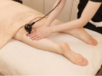 ソワン ドゥ(Soin Doux)の写真/【冷房冷え・足のむくみ】ふくらはぎのラジオ波トリートメント＋整体＆調整ストレッチで全身の重だるさ軽減