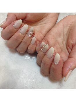 ネイルサロンリュクス (nailsalon Luxe)/華やかパールデザイン