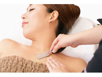 お顔そり専門店 ビューティーフェイス ミーツ国分寺店/【敏感肌にも】胸元シェービング