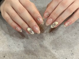 キラキラネイルデザイン