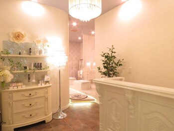 ホクビューティー(HOCU BEAUTY)/白を基調とした清潔感のある空間