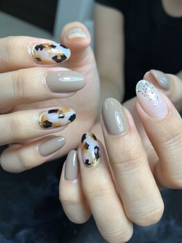 レディグリッター(Lady glitter)/アニマルニュアンスネイル