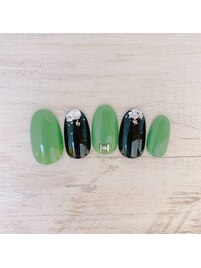 ブラック×カーキネイル