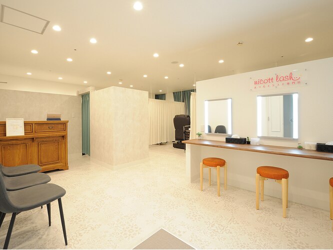 nicott lash 神戸三宮店