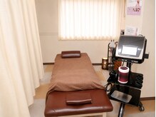 和漢堂鍼療所整骨院の雰囲気（施術スペース）