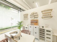 シロ(shiro)の雰囲気（ipadもございます。動画を見ながら施術可能です☆）