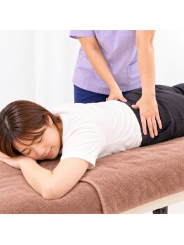 レフアうめじま整骨院の写真/【慢性的な腰痛・重だるさに】骨盤・姿勢から整える本格整体！国家資格者が原因を見極め、軽やかな毎日へ！