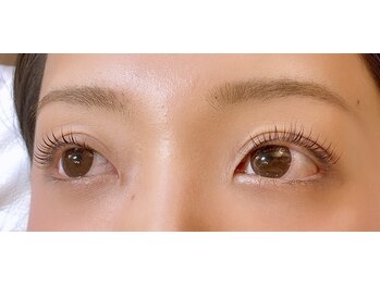 サロン ド モエ(Salon de Moe)/まつパ