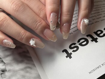 バラ上品ネイル