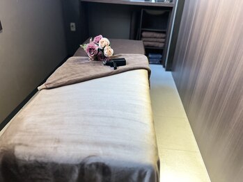 つくりて/落ち着いた室内でリラックスへ