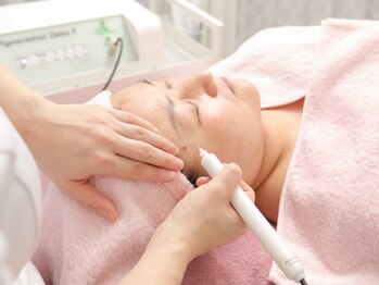 ビシル(Bishiru.)の写真/【最新エイジングケア】シミケア専門マシンでハリ・弾力UP×小顔を実現!!用事の合間や隙間時間にご来店OK★