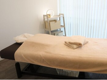 豊中りらくの写真/当サロンは、全室完全個室のプライベート空間。まわりを気にせず、心も身体もゆるめていただけます。