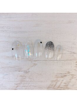 ネイルアンドまつ毛エクステ ルーナ イオン多摩平の森店/個性派シンプルネイル