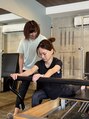 ピラティスアンドコンディショニング リライズ(Relize) リフォーマーを用いてのエクササイズ。ヒップアップに効果抜群♪