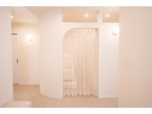 PinkLagoon横浜2号店/落ち着いた色味の店内