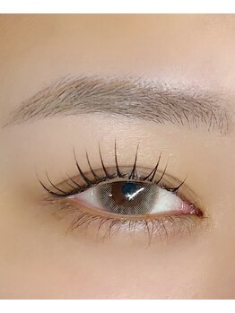 サロンドルル(Salon de Lulu)の写真/経験豊富のスタッフがお客様に合わせたデザインで印象UPな目元へ導きます*
