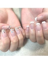 サロンビーアイ 六本木(Salon Bi.)/ちぐはぐネイル