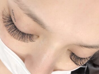 フリークラッシュ 高崎(FLEEK LASH)/濃いだけでなく洗練された印象に