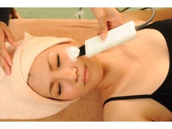 王様の耳 名古屋駅西店/小顔矯正＋毛穴洗浄