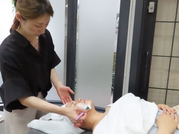 サクラ ブライダル スパ(SACRA bridal_spa)の写真/【花嫁数百名の実績あり!】くすみ/産毛が1日で整う♪顔.背中.二の腕までトータルブライダルケア◎