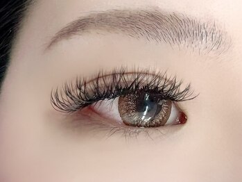 アミー(amie)の写真/《ボリュームに大満足★》豊富な付け放題メニューと施術でなりたいイメージや理想の目元に近づけます＊