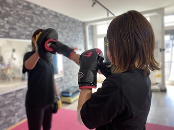 ネオキック(NEOKICK)/短時間フィットネス