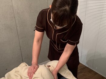 スイヤ ビューティーアンド リラクゼーション(Suiya Beauty and Relaxation)の写真/《個室空間で周りを気にせず癒しのひと時を…》溜まった疲れやコリにアプローチ♪疲れスッキリ解消！