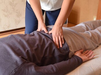 あけ整体院/腰の施術