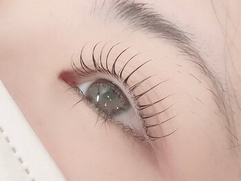 Makea福岡天神店【上下まつげパーマ/LEDマツエク/眉毛サロン】【2/28NEW OPEN(予定)】/パリジェンヌ【福岡天神】