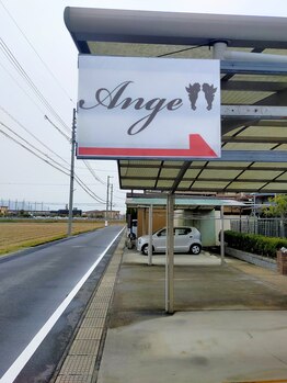 アンジュ(Ange)/こちらの看板が目印です！