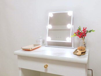 ユルリ(YURURI)/ドレッサー＆女優ミラー