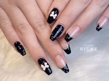 リッシュ(RICHE)/甘辛ドットネイル