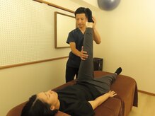 小桜はり灸 整体院 江戸川橋店/腿裏ストレッチ　ハムストリング