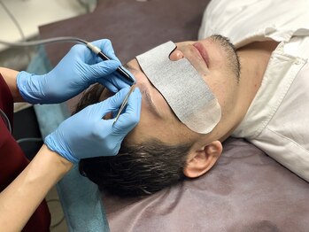 ブロウエンド 恵比寿(BrowEND)の写真/【メンズにオススメ◎】関東でも希少な美容電気脱毛で濃いヒゲや眉毛を1本ずつ着実&丁寧に施術いたします♪