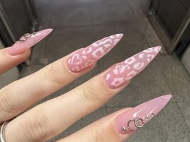 ピンクレオパードメタル