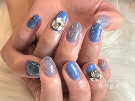 ブルービジューネイル