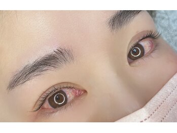 ルミエール(LUMIE’RE)/ナチュラルにまつげパーマ