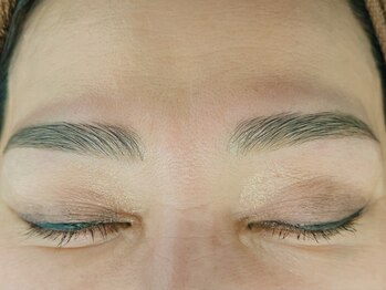 ユニバーサル(UNIVERSAL)/眉毛パーマ◎