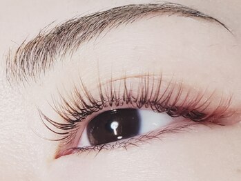 アイラッシュサロン ミミ(mimi)の写真/大人×上品なブラウン系☆お洒落×個性的なワンポイントやメッシュのカラーエクステで魅力的なお目元に♪