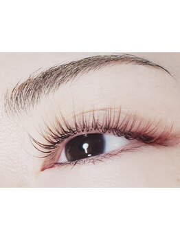 ナチュラル上品な目元にしたい