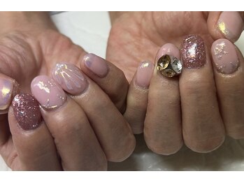 ネイルズフォーユー(Nails 4 U)/