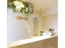 ヴェリティー(Verity)/白を基調とした店内！