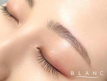 アイラッシュサロン ブラン イオンモール船橋店(Eyelash Salon Blanc)の写真/【つるんと、まあるいおでこは輪郭が綺麗に見え透明感UP!】眉毛wax&おでこwaxセットがおすすめ◎