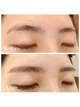 ビビデバビデ(Vivide Vavide)/【眉】平行眉