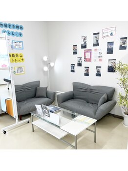 ストレッチヒーロー 倉敷中庄店/倉敷中庄店待合