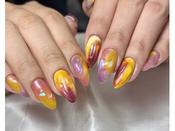 モフィ(mofie)/お芋ネイル by YUMI