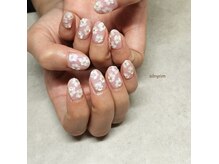 シルニー リム(Silny rim)/アシンメトリーニュアンスネイル